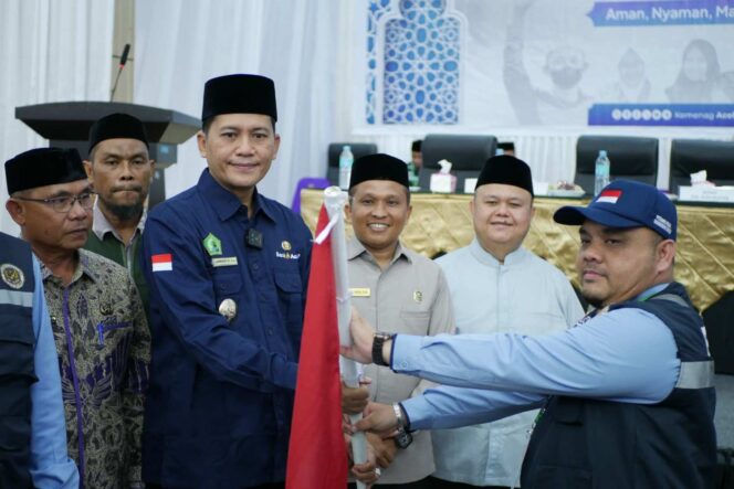 
 Lepas Jamaah Haji Kloter 6, Ini Pesan Bupati Aceh Selatan