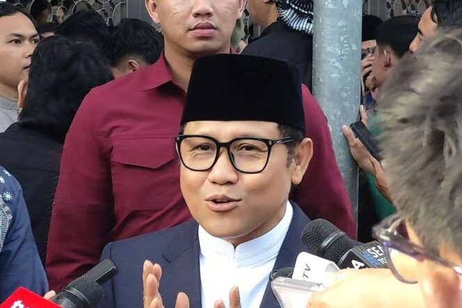 
 Muhaimin Iskandar (Cak Imin) Menteri Koordinator Pembangunan Manusia
