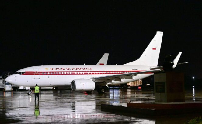 
 Presiden Prabowo Subianto menggunakan pesawat kepresidenan PK-GRD01 untuk bertolak ke Thailand dari Lanud Halim Perdanakusuma, Sabtu (17/5/2025) (Foto: Biro Pers Setpres)