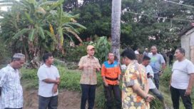 Bupati Aceh Selatan H.Mirwan MS didampingi Camat dan Perangkat Gampong meninjau lansung areal persawahan yang dikabarkan mengalami kekekeringan, Minggu 29 Juni 2025