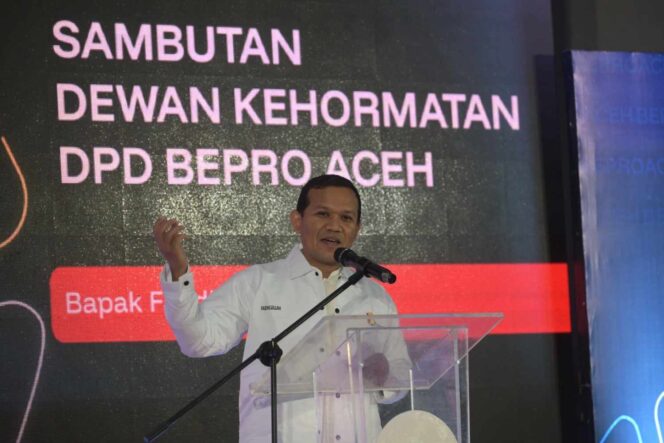 
 Wakil Gubernur Aceh Fadlullah (Dek Fadh) menghadiri acara pelantikan pengurus Beyond Profesional (Bepro) Aceh, di Ballroom The Pade Hotel, Jumat, (20/6/2025). 