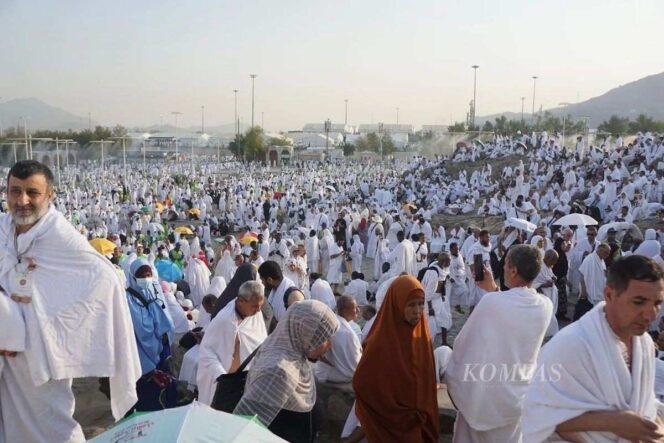 
 Jelang Puncak Haji, Petugas Mulai Diberangkatkan ke Arafah
