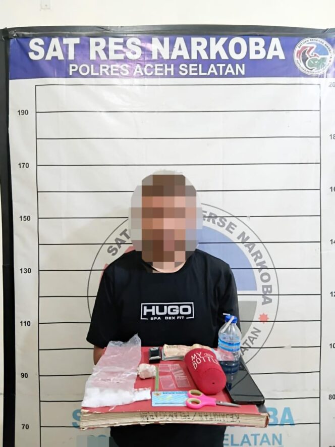 
 Satresnarkoba Polres Aceh Selatan Tangkap Residivis Narkoba, Sita 36,75 Gram Sabu Siap Edar