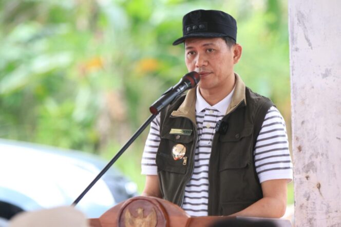 
 Bupati Aceh Selatan H.Mirwan MS