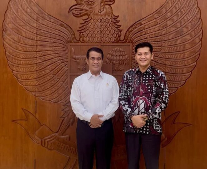 
 Ngopi Ba’da Shubuh di Kediaman Menteri Pertanian, Bupati H Mirwan : Insya Allah, Aceh Selatan akan Mendapat Bantuan Bibit dan Alsistan