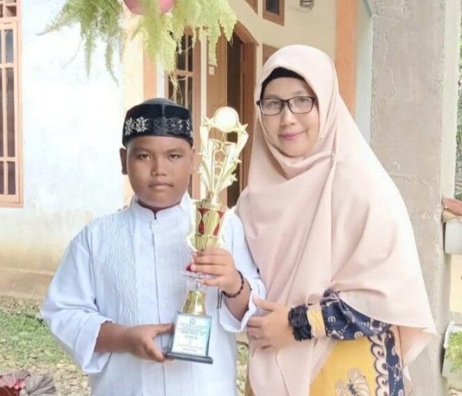 
 Ketika Sang Muazzin Kecil dan Juara Pidato Itu Pergi untuk Selamanya