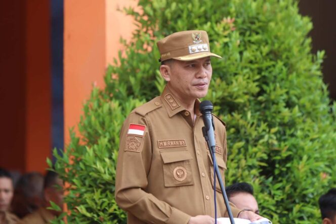 
 Bupati Aceh Selatan, H.MIrwan MS