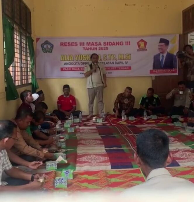 
 Anggota DPRK  yang juga Sekretaris Partai Gerindra Aceh Selatan melakukan Reses III di Kecamatan Pasie Raja, Kamis 3 Juli 2025