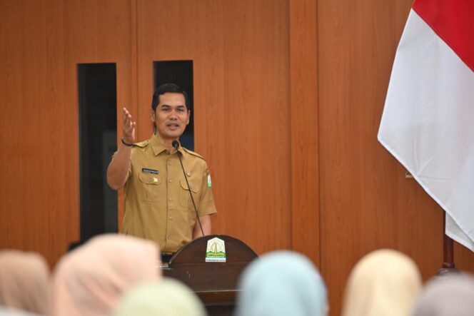 
 Plt Sekda Aceh Ajak Masyarakat Waspadai Penipuan Keuangan Ilegal