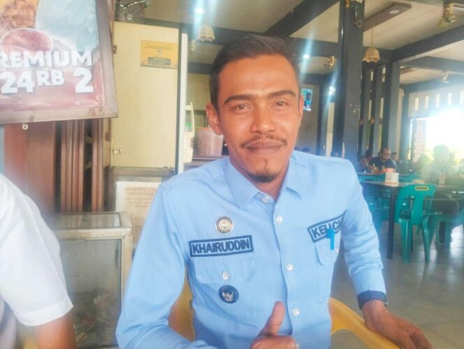 
 Keuchik Geulumpang Payong, Kecamatan Blangpidie, Khairuddin.