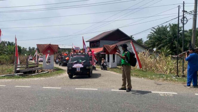 
 Semarakkan HUT RI ke 80,RAPI Lokal 04 Berikan Bankom Karnaval Kecamatan Kluet Selatan