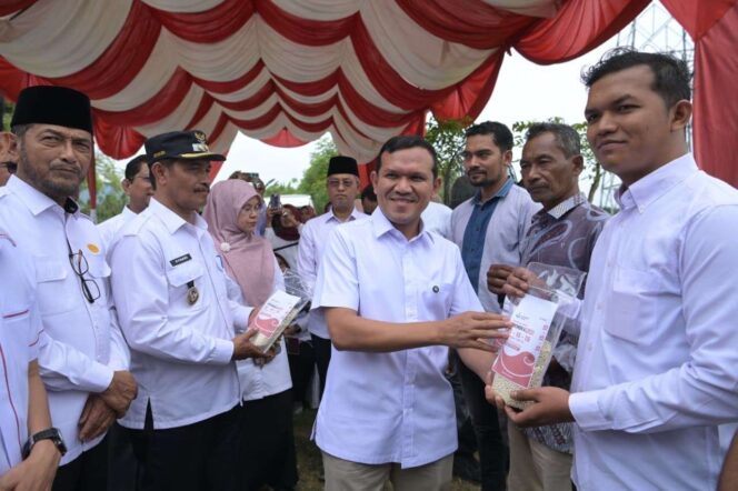 
 Wakil Gubernur Aceh H.Fadlullah