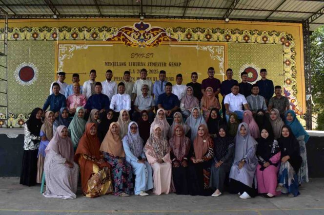 
 Syech Fadhil Disahkan Jadi Pembina Pesantren Azzahra Bireuen