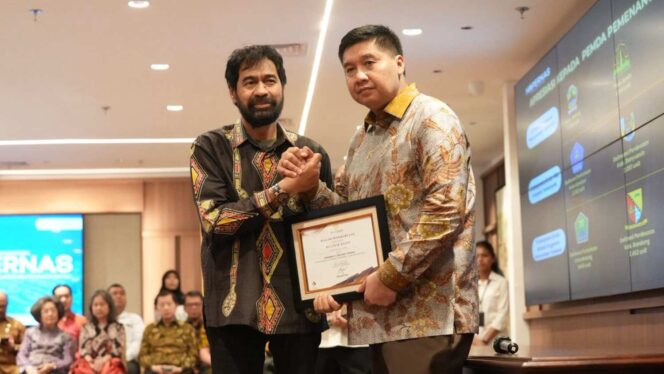 
 Gubernur Aceh Muzakir Manaf Terima Penghargaan dari Kementerian Perumahan dan Kawasan Pemukiman