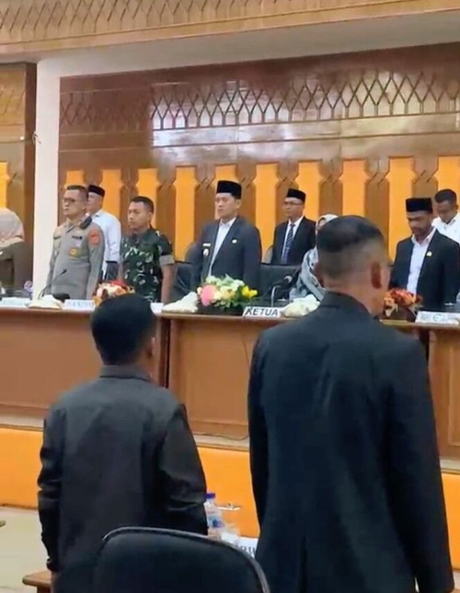 
 Bupati Aceh Selatan H.Mirwan menghadiri Rapat Paripurna LKPJ APBK 2024, Rabu 13 Agustus 2025 di Gedung DPRK setempat 