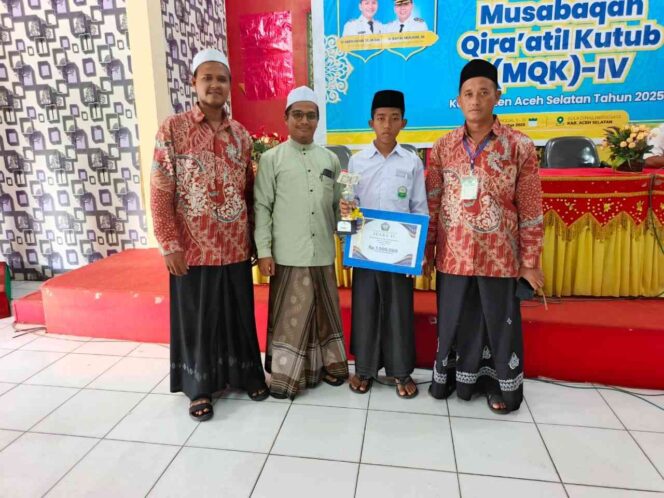 
 Santri Minhajul Karamah Al-Aziziyah Raih Juara 2 MQK Kabupaten Aceh Selatan 