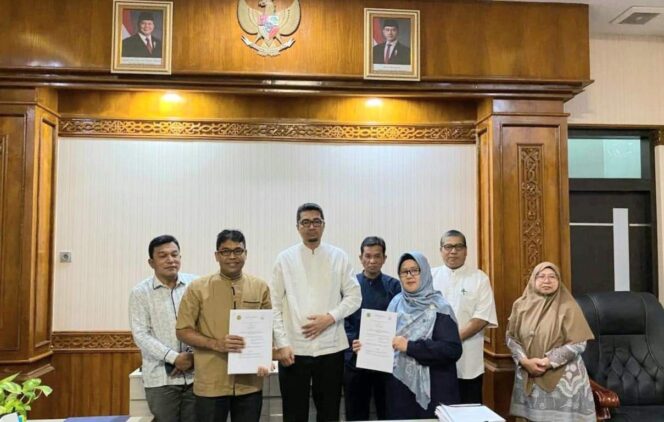
 Wujudkan Program Sister School, SMAN 1 Sinabang Tandatangani MoA dengan SMAN 10 Fajar Harapan