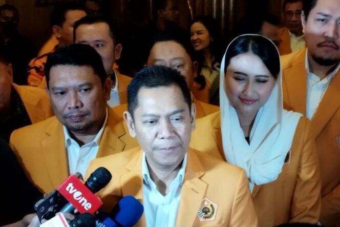 
 Golkar Nonaktifkan Wakil Ketua DPR Adies Kadir dari Fraksinya