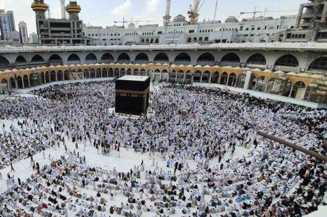 
 Ilustrasi Umrah dan Haji