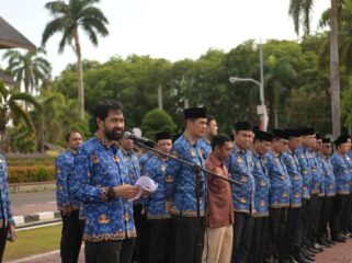 Gubernur Aceh H.Muzakkir Manaf