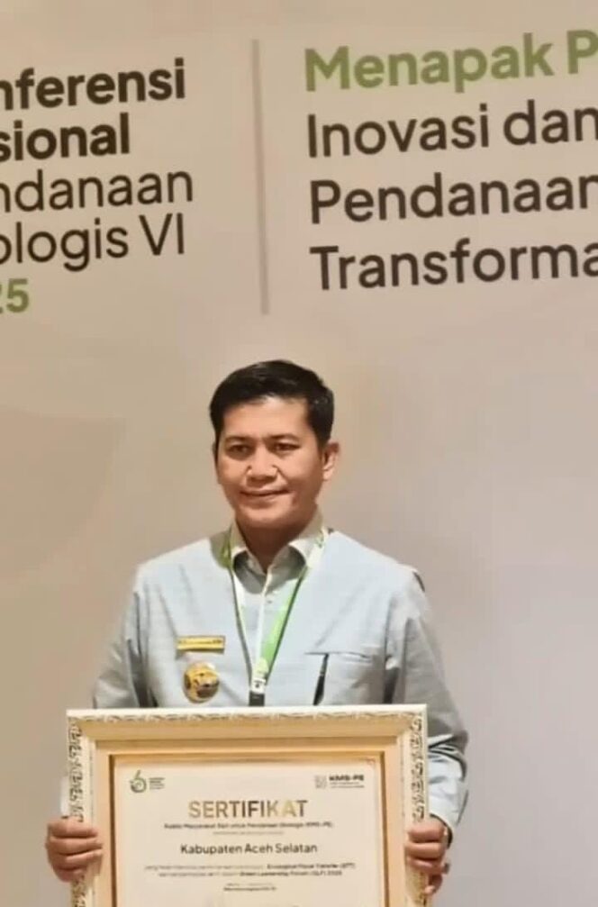 
 Bupati Aceh Selatan H.Mirwan,SE,M.Sos