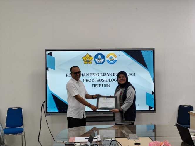 
 Dosen Muda Sosiologi USK Dibekali Pelatihan Menulis Buku Ajar