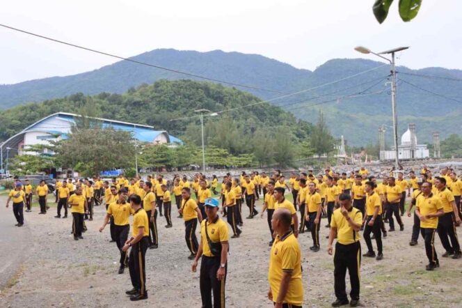 
 Polres Aceh Selatan Gelar Senam Sehat dan Kurve Bersama di RTH 