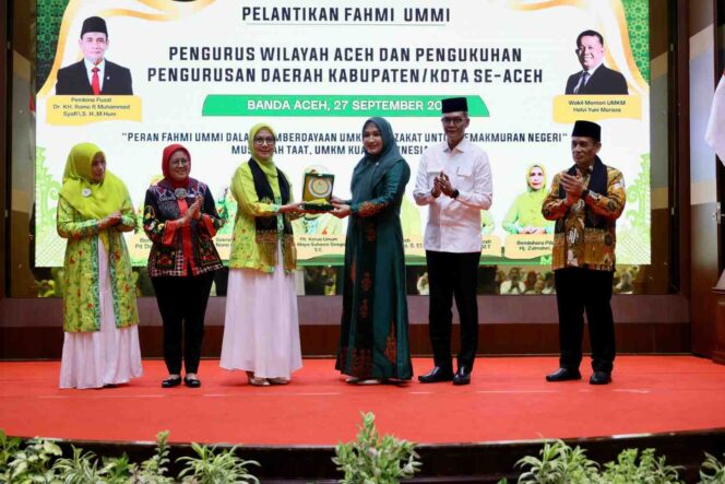 
 Ketua TP-PKK Aceh Hadiri Pelantikan Pengurus FAHMI UMMI Aceh