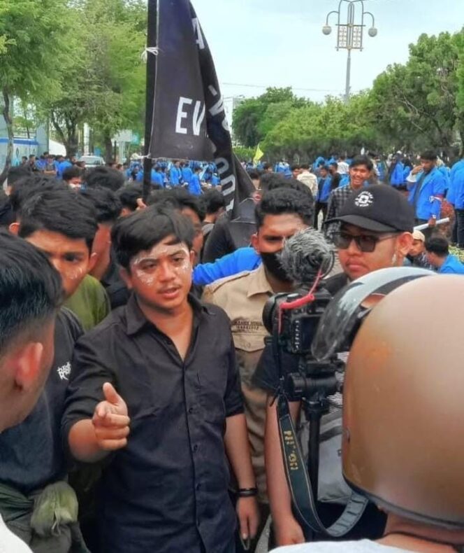 
 Aktivis Muda Aceh, Ilham Rizky Maulana 