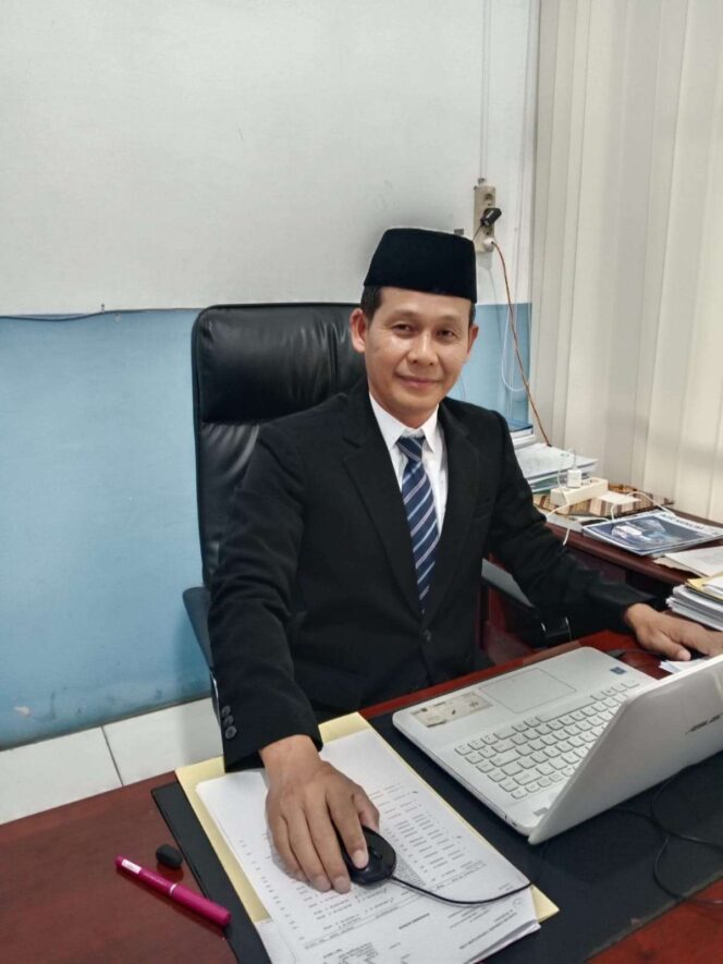 
 Direktur PDAM Tirta Naga Tapaktuan Abdillah 