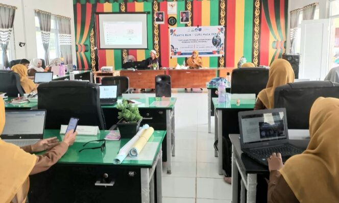 
 Alumni S-3 UNY Latih Guru SMAN 1 Birem Bayeun