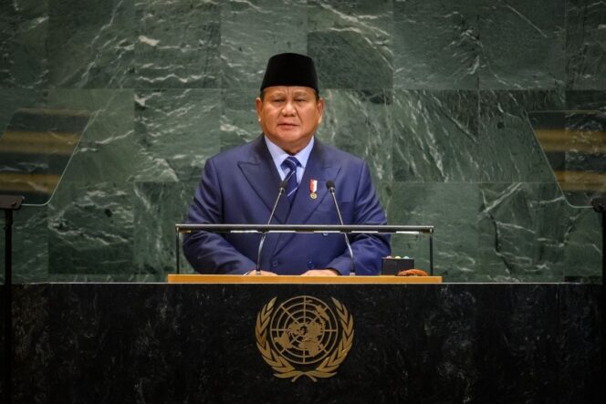 
 Presiden Republik Indonesia Prabowo Subianto saat berpidato dalam Sidang Majelis Umum Ke-80 Perserikatan Bangsa-Bangsa (PBB) di Markas Besar PBB, Manhattan, New York, Selasa (23/9/2025)  
