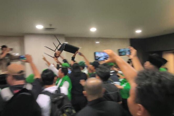 
 Muktamar X Sempat Ricuh, PPP Minta Kader Menahan Diri