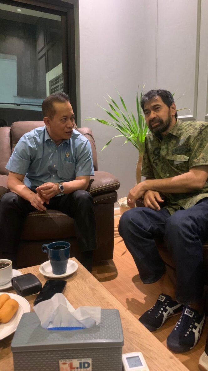 
 Gubernur Aceh H.Muzakir Manaf (Mualem) bertemu dengan Menteri Koperasi Fery Joko Julianto Minggu 14 September 2025