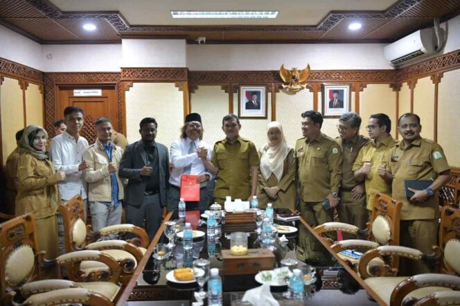 
 Wagub Fadhlullah Terima Kunjungan DPSMAI Bahas Peluang Investasi Malaysia di Aceh