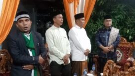 Camat Labuhan Haji Barat, Hasri Efendi,S.Pt menghadiri peringatan Maulid Nabi Muhammad SAW di Pesantren Darul Wustha, Senin malam 06 Oktober 2025.