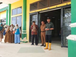 Sekda Aceh Tamiang Lepas Kepulangan Mahasiswa KKN Tematik Bencana USK