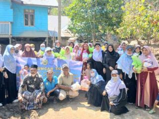 Balee Inong Kota Banda Aceh Donasikan Bantuan di Pidie Jaya