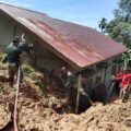 ‎Longsor Hantam Rumah Warga, Muspika Tapaktuan Bergerak Cepat Lakukan Penanganan
