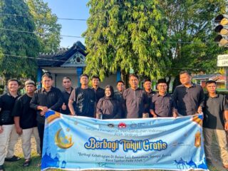 SPPI Aceh Selatan Berbagi Ratusan Paket Takjil Gratis kepada Pengendara