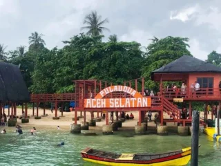 Pulau Dua, Wisata Bahari Nan Indah dan Mempesona 