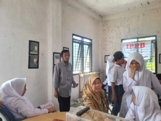 Siswa SMPN 2 Peukan Bada Kunjungi Museum Indrapurwa