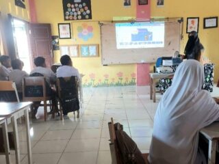 Tingkatkan Kompetensi Guru, Kepala SDN Purwodadi Lakukan Supervisi Kelas