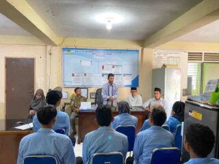 STAI Nusantara Serahkan Mahasiswa KPM di Kantor Camat Peukan Bada