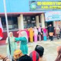 Kenakan Pakaian Adat Aceh dan Kebaya Warnai Peringatan Hardiknas di SDN 9 Tapaktuan