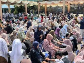 SMAN 2 Timang Gajah Gelar Tradisi Berpeumunge atau Malunakni Ku Ureng Tue